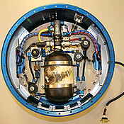 Das Drehraten-Konrollsystem – in der Mitte ist der Tank eines Paintball-Gewehrs verbaut. (Foto: Team RaCoS)