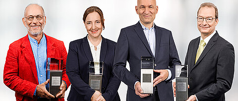 Würzburg professor Kristina Lorenz with the three other recipients of the 2021 Phoenix Pharmacy Science Award.