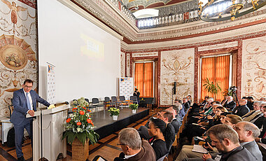 Bundesentwicklungsminister Gerd Müller ließ es sich nicht nehmen, dem Gründungssymposium des DZVT beizuwohnen und den Initiatoren den Rücken zu stärken. „Diese Vernetzung hat nationale Bedeutung!“, betonte er in seiner Ansprache.