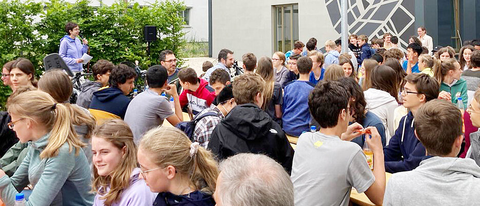 „So nah trifft man als Schülerin einen Professor nur selten.“ So lautete das Fazit einer Schülerin nach dem Treffen am Hubland. 