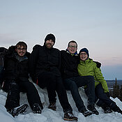 Das Team im Schnee (v.l.): Tobias Wahl, Tobias Zaenker, Dennis Kaiser, Florian Wolz und Marion Engert. (Foto: Team RaCoS)