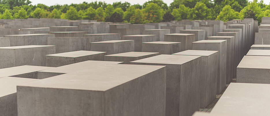 Mit seiner differenzierten Erinnerungslandschaft – im Bild das Holocaust-Mahnmal in Berlin – ist Deutschland ein weltweit viel beachtetes Modell.