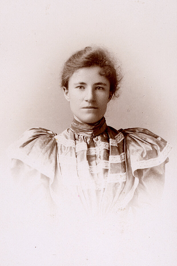 Portrait Marcella Boveri (German Roentgenmuseum Remscheid)