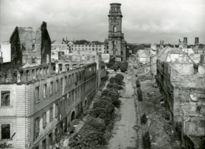 Neubaustraße und Alte Universität zerstört