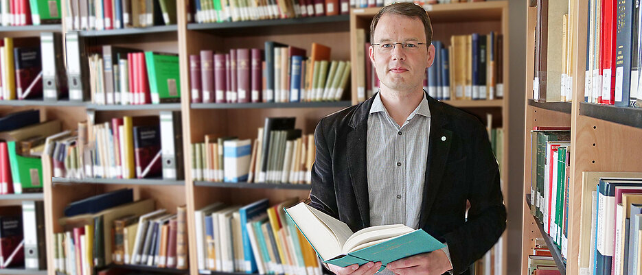 „Die Universität Würzburg bietet für meine Forschung eine sehr gute Umgebung“: Davon ist Petr Kocharov überzeugt. Aus diesem Grund hat er sich als Humboldt-Stipendiat für den Aufenthalt an der JMU entschieden.
