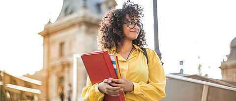 Das Career Centre bietet Studierenden der Universität Würzburg Beratungen und Veranstaltungen zur Vorbereitung auf den Berufseinstieg an.