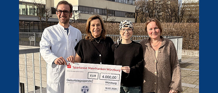 Bei der Übergabe des symbolischen Spendenschecks anwesend (von links): Imad Maatouk, Gabriele Nelkenstock, Leni Hock und Angela May-Hock.