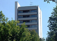 Blick aufs Gästehaus der Universität Würzburg.