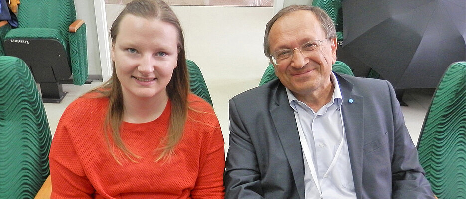 Doktorandin Anna Aumann und Professor Igor Belokonov. (Foto: Sergej Dubinin)