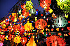 Nahaufnahme von Lampions beim Chinese Lantern Festival.