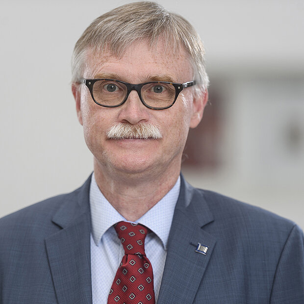 Dr. Uwe Klug