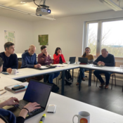 Elfköpfige Expertenrunde beim Auftaktworkshop des Transformationsexpertiments Liebenswerter Campus (in Sitzreihenfolge): Nicola Oswald, Viola Leisner, Uwe Klug, Anja Schlömerkemper, Johannes Spaethe, Arne Pleyer, Manfred Vollrath, Ivonne Vierheilig, Sarah Redlich, Joachim Wagner, Nadja Simons.