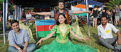 Beim Internationalen Abend 2018 informierten auch Studierende aus Aserbaidschan über ihr Land.