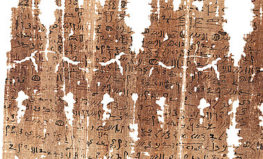 Die Arbeit mit dem Papyrus Berlin P. 8043  stellte Martin Stadler vor einige Herausforderungen.