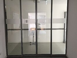 Glasschiebetür Eingang